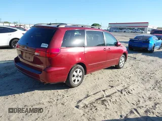 2004 Toyota Sienna XLE with VIN 5TDZA22C94S171128, listed as a IAAI auction lot 42053230 with 255,612 mi miles. Bid and sale history available at carsss.com. Image 4.