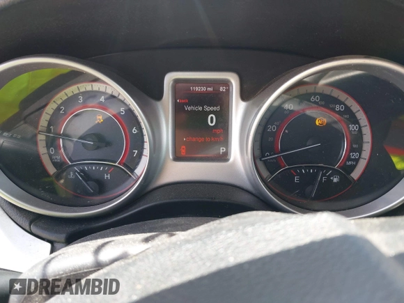 2014 Dodge Journey SXT z VIN 3C4PDCBG2ET161135, wystawiony jako IAAI lot #42233836 z przebiegiem 119 230 mil mil oraz . Historia ofert i sprzedaży dostępna na DreamBid. Obrazek 7.