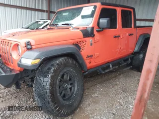 2020 Jeep Gladiator Sport S with VIN 1C6JJTAG4LL177711, listed as a IAAI auction lot 42222877 with 45,462 mi miles and . Bid and sale history available at DreamBid. Image 17.