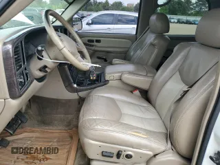 2003 GMC Yukon Denali z VIN 1GKEK63U33J316027, wystawiony jako Copart lot #56869815 z przebiegiem 200 916 mil mil oraz Szkoda całkowita • Salvage title. Historia ofert i sprzedaży dostępna na DreamBid. Obrazek 7.