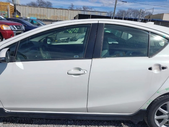 2017 Toyota Prius c One with VIN JTDKDTB37H1595456, listed as a IAAI auction lot 41672865 with 80,542 mi miles. Bid and sale history available at carsss.com. Image 15.