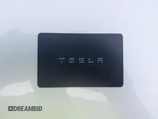 2024 Tesla Model Y Long Range z VIN 7SAYGDEEXRF128967, wystawiony jako IAAI lot #42216304 z przebiegiem 17 193 mil mil oraz . Historia ofert i sprzedaży dostępna na DreamBid. Obrazek 11.