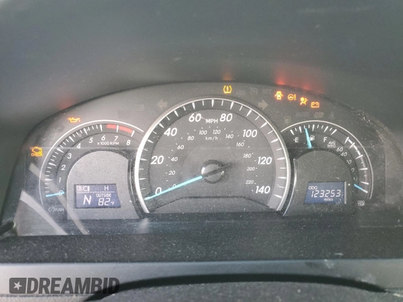 2015 Toyota Camry XLE z VIN 4T4BF1FKXFR482632, wystawiony jako Copart lot #53574545 z przebiegiem 123 253 mil mil oraz Szkoda całkowita • Salvage title. Historia ofert i sprzedaży dostępna na DreamBid. Obrazek 9.