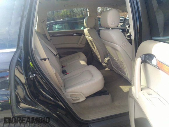 2015 Audi Q7 3.0T Premium with VIN WA1CGAFE5FD028390, listed as a IAAI auction lot 34964639 with 82,332 mi miles. Bid and sale history available at carsss.com. Image 8.