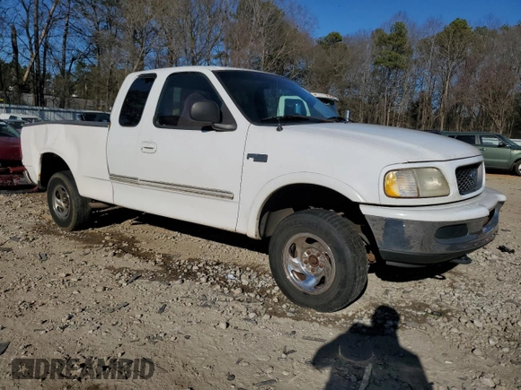 1997 Ford F-150 XL with VIN 1FTDX18W8VKC66938, listed as a Copart auction lot 47353935 with 231,994 mi miles and Salvage Title. Bid and sale history available at carsss.com. Image 4.