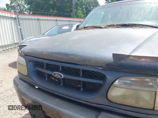 1999 Ford Explorer Sport z VIN 1FMYU22X1XUB45978, wystawiony jako IAAI lot #42631114 z przebiegiem 206 634 mil mil oraz . Historia ofert i sprzedaży dostępna na DreamBid. Obrazek 6.
