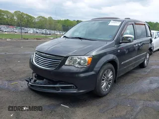 2014 Chrysler Town & Country Touring L with VIN 2C4RC1CG6ER195502, listed as a IAAI auction lot 42009629 with 126,157 mi miles and . Bid and sale history available at DreamBid. Image 17.