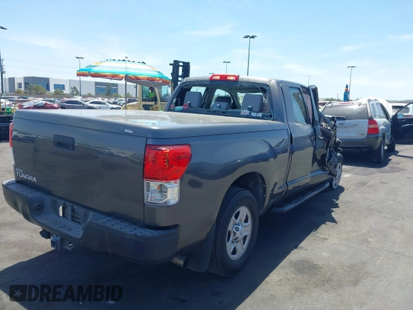 2013 Toyota Tundra z VIN 5TFRM5F15DX053654, wystawiony jako IAAI lot #42324593 z przebiegiem 128 206 mil mil oraz . Historia ofert i sprzedaży dostępna na DreamBid. Obrazek 4.