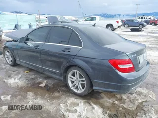 2014 Mercedes-Benz C 250 Sport с VIN WDDGF4HBXEG200415, выставлен на аукционе IAAI как лот 41648762 с пробегом 108 702 миль миль и . История ставок и продаж доступна на DreamBid. Изображение 3.