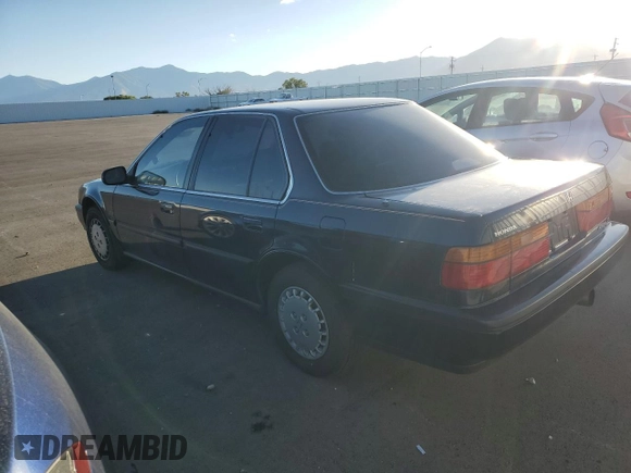1991 Honda Accord LX with VIN JHMCB7653MC070985, listed as a Copart auction lot 72045464 with 111,911 mi miles and Salvage title. Bid and sale history available at DreamBid. Image 2.