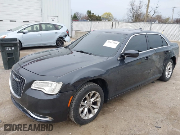 2016 Chrysler 300 Anniversary Edition z VIN 2C3CCAAG0GH135642, wystawiony jako IAAI lot #42073900 z przebiegiem 147 476 mil mil oraz . Historia ofert i sprzedaży dostępna na DreamBid. Obrazek 17.