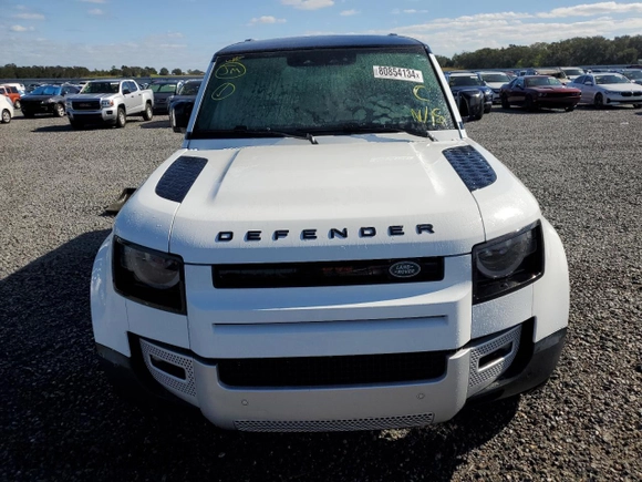 2020 Land Rover Defender HSE z VIN SALE97EU6L2017029, wystawiony jako Copart lot #80854134 z przebiegiem Nie podano mil oraz Nie do naprawy • Non repairable. Historia ofert i sprzedaży dostępna na DreamBid. Obrazek 5.