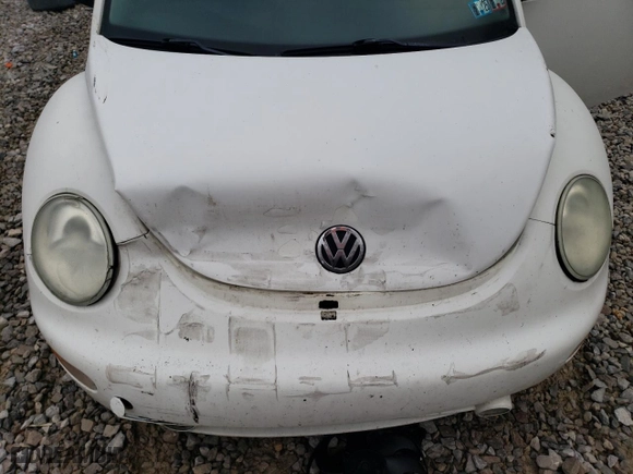 1998 Volkswagen New Beetle with VIN 3VWBB61C0WM025613, listed as a Copart auction lot 80948134 with 176,801 mi miles and Salvage Title. Bid and sale history available at carsss.com. Image 13.