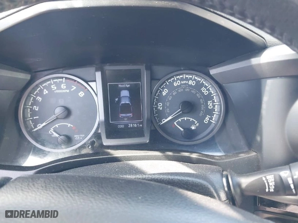 2018 Toyota Tacoma SR with VIN 5TFCZ5AN6JX127774, listed as a IAAI auction lot 41989635 with 28,161 mi miles. Bid and sale history available at carsss.com. Image 7.
