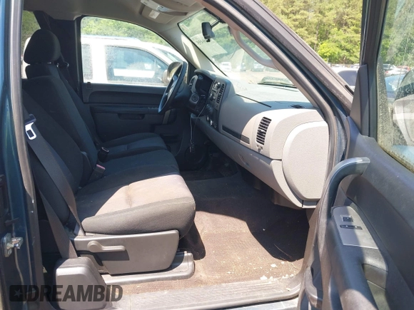 2010 Chevrolet Silverado 1500 LS with VIN 1GCSCREA3AZ229324, listed as a IAAI auction lot 42260455 with 205,303 mi miles and . Bid and sale history available at DreamBid. Image 5.