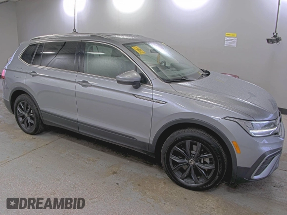 2024 Volkswagen Tiguan SE with VIN 3VV3B7AX5RM084940, listed as a IAAI auction lot 42774152 with 19,747 mi miles and . Bid and sale history available at DreamBid. Image 27.