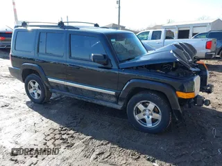 2010 Jeep Commander Sport z VIN 1J4RG4GK1AC157208, wystawiony jako IAAI lot #41485944 z przebiegiem 155 541 mil mil oraz . Historia ofert i sprzedaży dostępna na DreamBid. Obrazek 1.