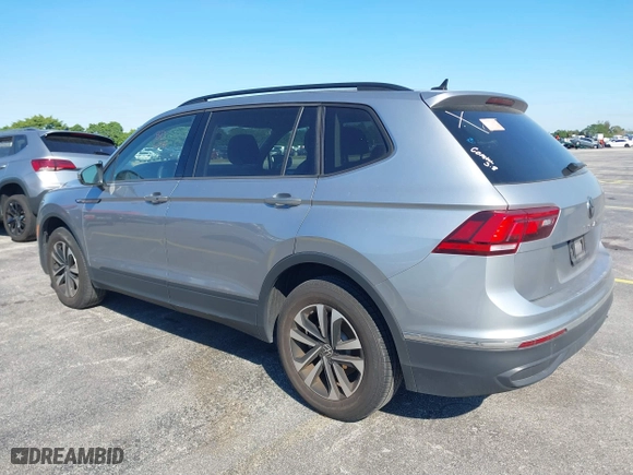 2024 Volkswagen Tiguan S with VIN 3VVRB7AX6RM030444, listed as a IAAI auction lot 41757576 with 41,717 mi miles. Bid and sale history available at carsss.com. Image 3.