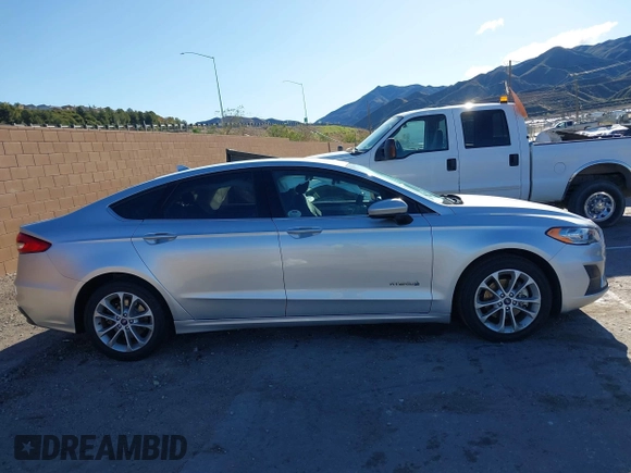 2019 Ford Fusion SE with VIN 3FA6P0LUXKR208139, listed as a IAAI auction lot 41820958 with 66,609 mi miles and . Bid and sale history available at DreamBid. Image 13.
