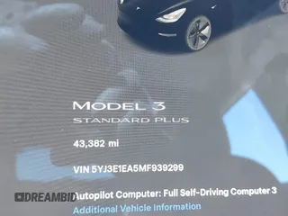 2021 Tesla Model 3 Standard Range Plus z VIN 5YJ3E1EA5MF939299, wystawiony jako IAAI lot #42146702 z przebiegiem 43 382 mil mil oraz . Historia ofert i sprzedaży dostępna na DreamBid. Obrazek 15.