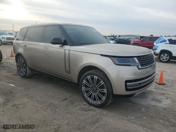 2024 Land Rover Range Rover SE with VIN SALKPBE98RA208571, listed as a Copart auction lot 88712065 with 8,517 mi miles and Non Repairable. Bid and sale history available at carsss.com. Image 4.