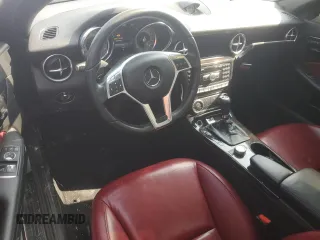 2015 Mercedes-Benz SLK 250 z VIN WDDPK4HA5FF101656, wystawiony jako Copart lot #59117435 z przebiegiem 65 169 mil mil oraz Szkoda całkowita • Salvage title. Historia ofert i sprzedaży dostępna na DreamBid. Obrazek 8.
