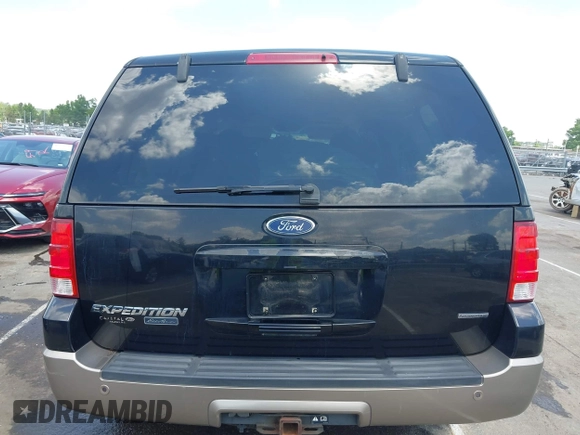 2003 Ford Expedition Eddie Bauer z VIN 1FMFU18L33LA11219, wystawiony jako IAAI lot #42279781 z przebiegiem Nie podano mil oraz . Historia ofert i sprzedaży dostępna na DreamBid. Obrazek 17.