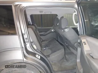 2005 Nissan Pathfinder SE with VIN 5N1AR18U95C730255, listed as a IAAI auction lot 41610769 with 154,252 mi miles. Bid and sale history available at carsss.com. Image 8.
