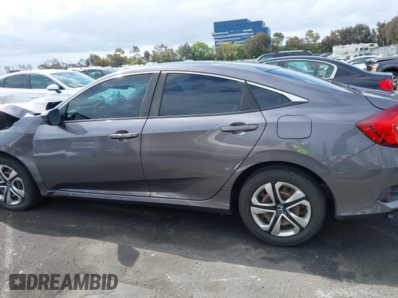 2018 Honda Civic LX with VIN 2HGFC2F58JH514161, listed as a IAAI auction lot 42073133 with 117,658 mi miles. Bid and sale history available at carsss.com. Image 15.