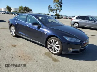 2014 Tesla Model S 60 with VIN 5YJSA1H13EFP37887, listed as a Copart auction lot 48438555 with Not provided miles and Clean title. Bid and sale history available at DreamBid. Image 4.