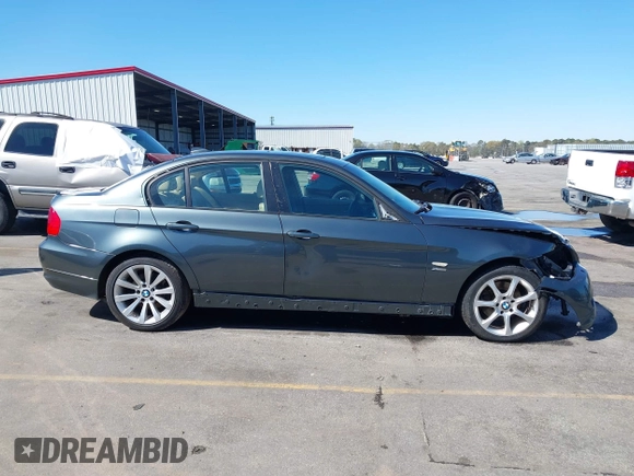 2011 BMW 3 Series 328i xDrive with VIN WBAPK5G57BNN28032, listed as a IAAI auction lot 41835525 with 207,713 mi miles. Bid and sale history available at carsss.com. Image 14.