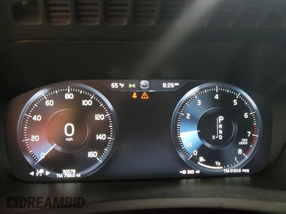 2020 Volvo XC90 Momentum with VIN YV4A221K1L1589730, listed as a Copart auction lot 56577455 with 30,578 mi miles and Salvage title. Bid and sale history available at DreamBid. Image 9.