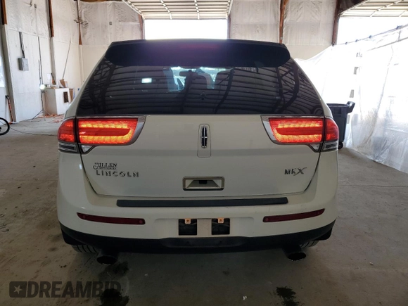 2013 Lincoln MKX z VIN 2LMDJ6JKXDBL19895, wystawiony jako Copart lot #51623655 z przebiegiem 245 542 mil mil oraz Szkoda całkowita • Salvage title. Historia ofert i sprzedaży dostępna na DreamBid. Obrazek 6.