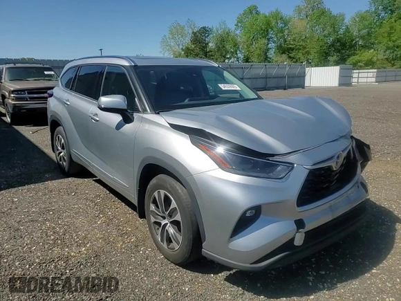 2021 Toyota Highlander XLE with VIN 5TDGZRBH3MS074401, listed as a Copart auction lot 54539505 with 49,325 mi miles and Salvage title. Bid and sale history available at DreamBid. Image 14.