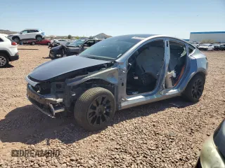 2024 Tesla Model Y Long Range with VIN 7SAYGDEE6RA322800, listed as a Copart auction lot 49470595 with 16,372 mi miles and Salvage title. Bid and sale history available at DreamBid. Image 1.