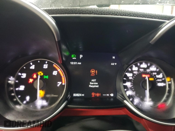 2019 Alfa Romeo Giulia Ti z VIN ZARFANBN7K7608174, wystawiony jako Copart lot #85051934 z przebiegiem 50 824 mil mil oraz Szkoda całkowita • Salvage title. Historia ofert i sprzedaży dostępna na DreamBid. Obrazek 9.