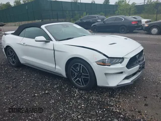 2022 Ford Mustang EcoBoost z VIN 1FATP8UH3N5104988, wystawiony jako IAAI lot #42320593 z przebiegiem 51 101 mil mil oraz . Historia ofert i sprzedaży dostępna na DreamBid. Obrazek 1.