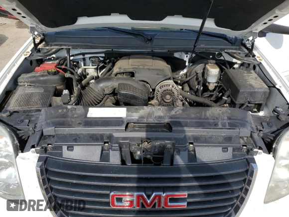 2013 GMC Yukon XL SLT z VIN 1GKS2KE74DR171019, wystawiony jako Copart lot #58658925 z przebiegiem 196 331 mil mil oraz Czysty tytuł • Clean title. Historia ofert i sprzedaży dostępna na DreamBid. Obrazek 11.