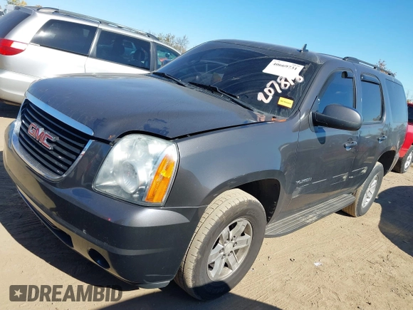 2011 GMC Yukon SLE with VIN 1GKS2AE04BR207818, listed as a IAAI auction lot 40669731 with 312,959 mi miles. Bid and sale history available at carsss.com. Image 17.