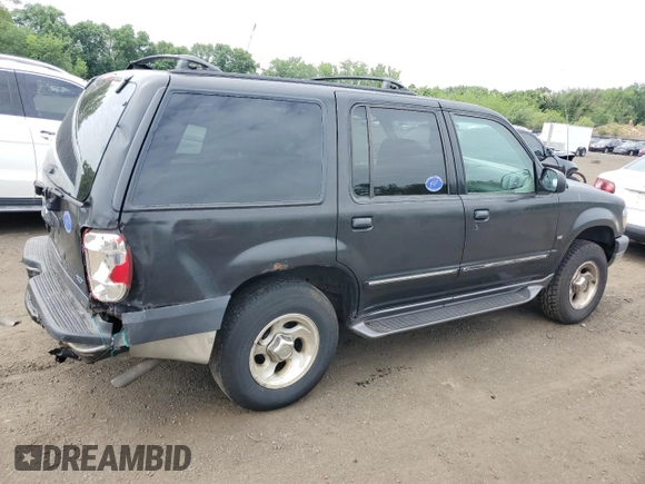 2000 Ford Explorer XLT with VIN 1FMZU83P2YZC66819, listed as a Copart auction lot 59684405 with 298,179 mi miles and Salvage title. Bid and sale history available at DreamBid. Image 3.
