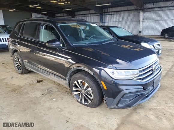 2022 Volkswagen Tiguan S with VIN 3VV1B7AXXNM012536, listed as a Copart auction lot 81937034 with 38,912 mi miles and Salvage Title. Bid and sale history available at carsss.com. Image 4.