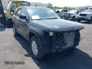 2022 Jeep Grand Cherokee Laredo with VIN 1C4RJHAG2N8595697, listed as a IAAI auction lot 42349561 with 39,073 mi miles and . Bid and sale history available at DreamBid. Image 1.