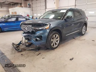 2020 Ford Explorer Platinum with VIN 1FM5K8HC7LGC23964, listed as a IAAI auction lot 41260236 with 43,975 mi miles. Bid and sale history available at carsss.com. Image 2.