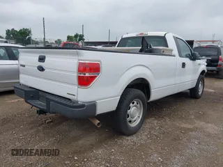 2014 Ford F-150 XL z VIN 1FTMF1CM9EKE34269, wystawiony jako IAAI lot #42240264 z przebiegiem 91 743 mil mil oraz . Historia ofert i sprzedaży dostępna na DreamBid. Obrazek 4.