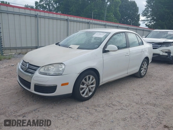 2010 Volkswagen Jetta Limited Edition с VIN 3VWAX7AJ8AM091384, выставлен на аукционе IAAI как лот 42286113 с пробегом 103 505 миль миль и . История ставок и продаж доступна на DreamBid. Изображение 2.