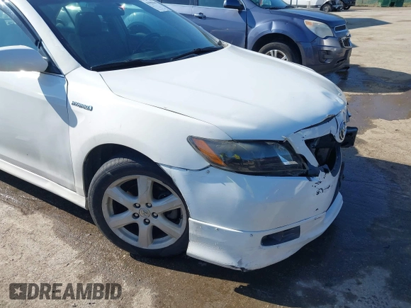 2008 Toyota Camry LE z VIN 4T1BE46K48U775136, wystawiony jako IAAI lot #41990667 z przebiegiem 214 129 mil mil oraz . Historia ofert i sprzedaży dostępna na DreamBid. Obrazek 18.