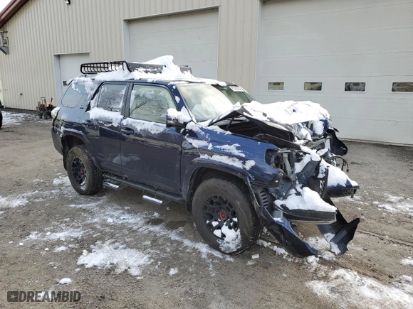 2023 Toyota 4Runner SR5 Premium with VIN JTENU5JR0P6132733, listed as a Copart auction lot 82764704 with 0 mi miles and Salvage Title. Bid and sale history available at carsss.com. Image 4.