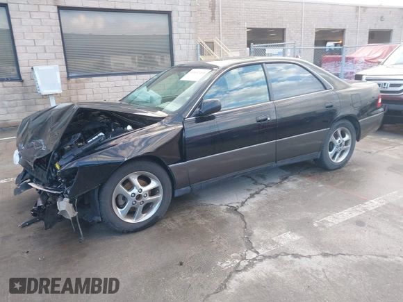 2001 Lexus ES 300 with VIN JT8BF28G115111003, listed as a IAAI auction lot 41812165 with 173,431 mi miles. Bid and sale history available at carsss.com. Image 2.