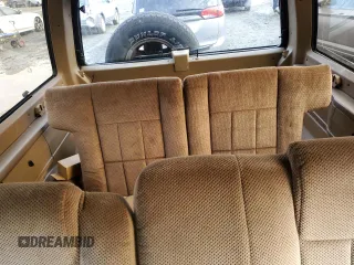 1988 Ford Bronco с VIN 1FMCU14T6JUA71950, выставлен на аукционе Copart как лот 85363734 с пробегом 47 657 миль миль и Чистый • Clean title. История ставок и продаж доступна на DreamBid. Изображение 10.