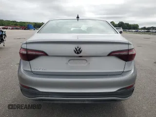 2024 Volkswagen Jetta S with VIN 3VW5M7BU3RM091307, listed as a Copart auction lot 61591025 with 21,581 mi miles and Clean title. Bid and sale history available at DreamBid. Image 6.